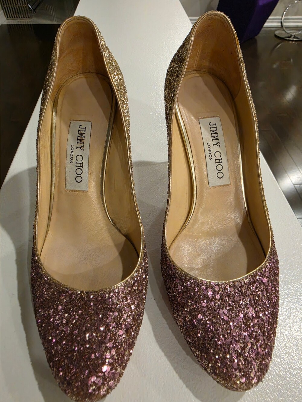 Jimmy Choo Pink And Gold Glitter Womenβs Pump